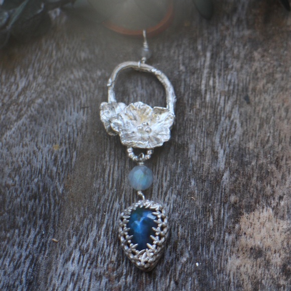 Selina Moon Jewelry - 🌺Handmade Labradorite Lavender Necklace Pendant